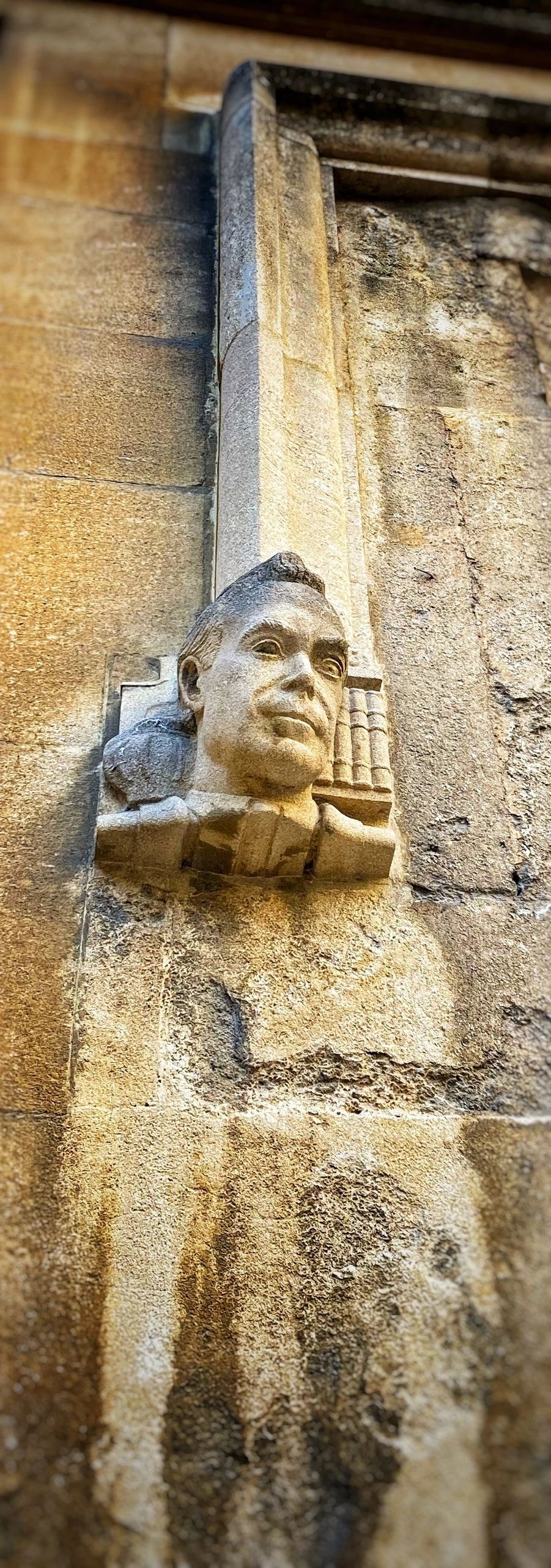 Stone carved face on an Oxford building